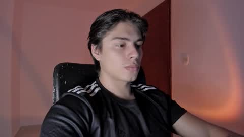 Snapshot of gio_russo chatting on November 7, 2025, 11:49 pm GioRusso online show from November 7, 2025, 11:49 pm