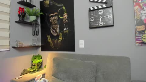 Giorgio leone online show from February 19, 2025, 2:33 am