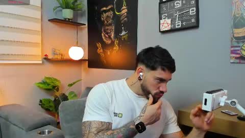 Giorgio leone online show from June 22, 2026, 3:25 am