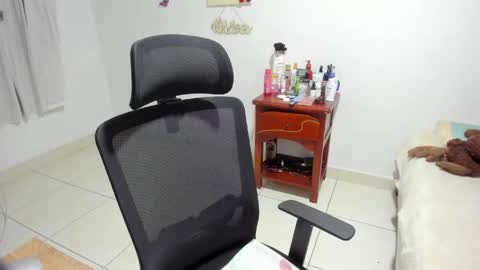 GIO RIVERA online show from April 14, 2026, 4:40 am