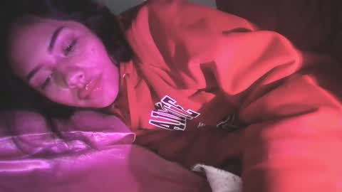 giovanna_oliveria online show from January 5, 2026, 10:13 pm