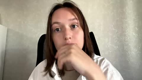 Melisa online show from June 1, 2026, 4:03 am