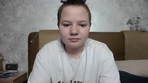 girl_cute07 online show from May 16, 2026, 7:56 pm
