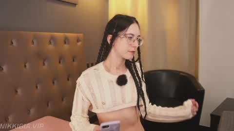 Snapshot of girl_i_am chatting on November 23, 2025, 12:27 pm Nikki online show from November 23, 2025, 12:27 pm