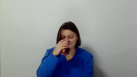 girl_leya online show from November 29, 2025, 9:07 pm