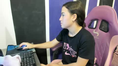 Snapshot of girl_princess18 chatting on February 25, 2026, 9:13 pm girl_princess18 online show from February 25, 2026, 9:13 pm