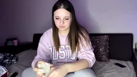 Snapshot of girl_shy07 chatting on April 10, 2026, 5:28 pm girl_shy07 online show from April 10, 2026, 5:28 pm