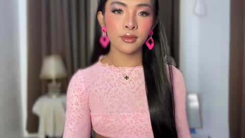 queen ronna online show from March 4, 2026, 11:33 pm