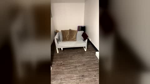 girldulce045 online show from April 3, 2026, 10:41 pm