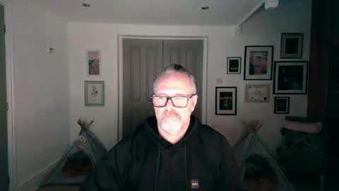 Snapshot of girlsandbikes chatting on January 19, 2026, 12:14 am girlsandbikes online show from January 19, 2026, 12:14 am