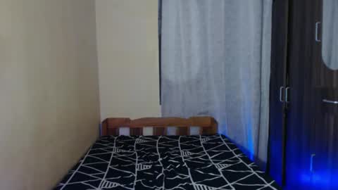 Snapshot of girlsweet_enise69xxx chatting on December 1, 2024, 4:29 pm Mynameisenise online show from December 1, 2024, 4:29 pm