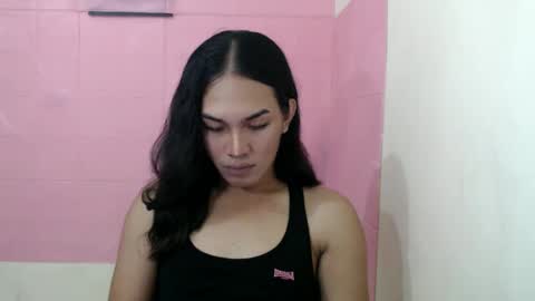 Snapshot of girlthatuneedxxx chatting on December 13, 2024, 3:05 am Rhaine online show from December 13, 2024, 3:05 am