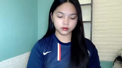 Snapshot of girlthatuneedxxx chatting on October 6, 2025, 8:23 am Rhaine online show from October 6, 2025, 8:23 am