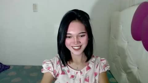 Divine online show from September 26, 2025, 5:44 am