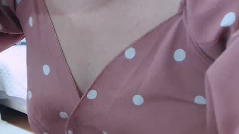 Snapshot of girlvictoria chatting on November 25, 2025, 5:35 pm Victoria online show from November 25, 2025, 5:35 pm