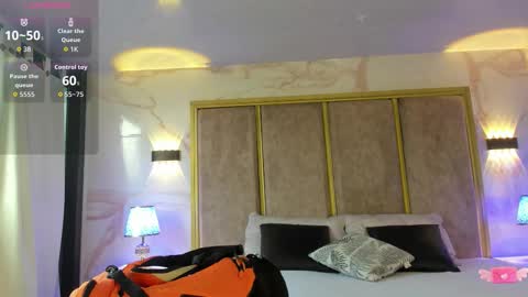     online show from November 13, 2025, 12:04 pm