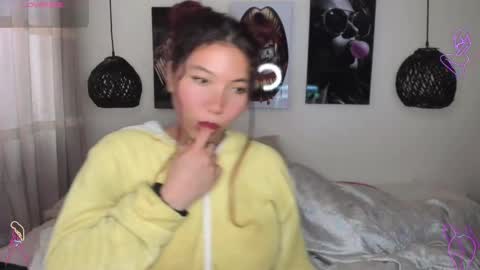  Kylie  online show from February 16, 2025, 8:33 pm