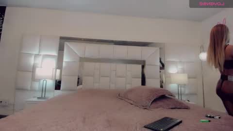 Snapshot of gisele_fox chatting on March 4, 2025, 8:05 pm Gisel online show from March 4, 2025, 8:05 pm