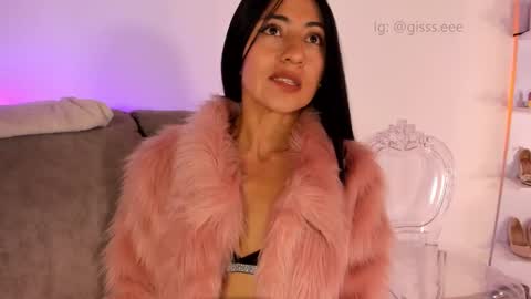 Gisell s online show from September 10, 2025, 9:37 pm