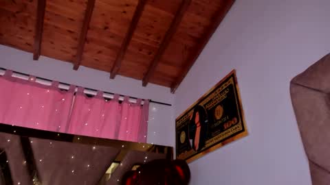 . Gisel Reyes . online show from December 21, 2024, 6:23 pm