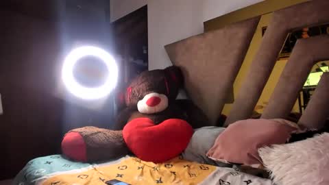 . Gisel Reyes . online show from December 2, 2025, 8:48 pm