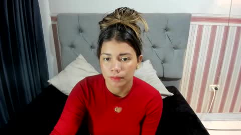 Snapshot of gissel_angel chatting on December 18, 2024, 2:21 am Gissel angel online show from December 18, 2024, 2:21 am