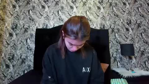 Snapshot of gissel_angel chatting on September 17, 2025, 8:32 pm Gissel angel online show from September 17, 2025, 8:32 pm