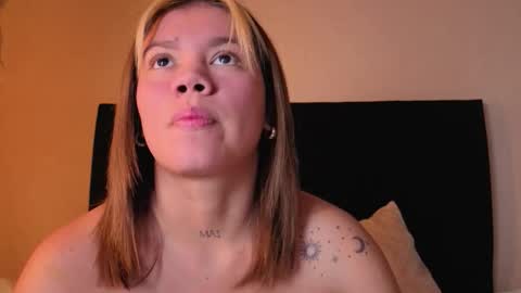 Snapshot of gissel_angel chatting on December 18, 2025, 8:59 pm Gissel angel online show from December 18, 2025, 8:59 pm