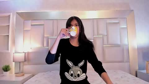 Giselle Tompos online show from March 23, 2026, 7:51 pm