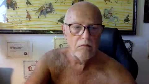 Snapshot of giutomma930394 chatting on June 21, 2026, 2:19 pm giutomma930394 online show from June 21, 2026, 2:19 pm