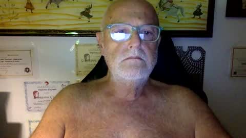 Snapshot of giutomma930394 chatting on June 28, 2026, 10:27 pm giutomma930394 online show from June 28, 2026, 10:27 pm
