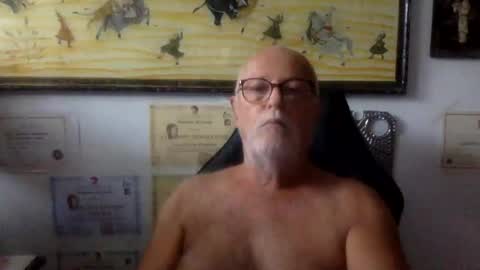 Snapshot of giutomma930394 chatting on July 1, 2026, 12:51 pm giutomma930394 online show from July 1, 2026, 12:51 pm