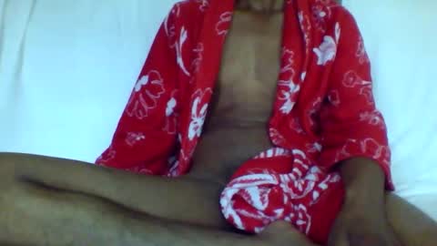 Snapshot of give_us_pleasure chatting on December 16, 2025, 6:40 am give_us_pleasure online show from December 16, 2025, 6:40 am