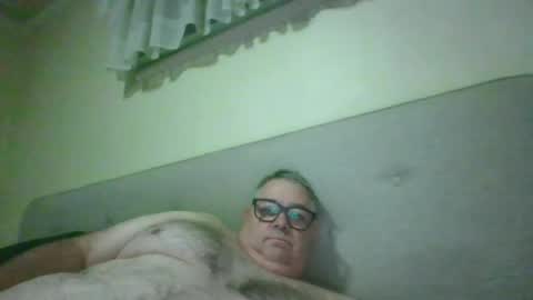 Snapshot of gixxer06 chatting on July 3, 2026, 7:04 am bi Gixxer online show from July 3, 2026, 7:04 am