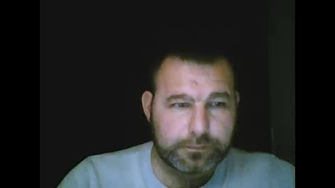 Snapshot of gjleeke chatting on November 22, 2025, 12:31 am guzz online show from November 22, 2025, 12:31 am