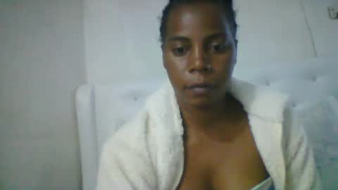 gladie46 online show from July 14, 2026, 1:17 pm