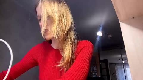 gladyswigg online show from April 2, 2026, 9:07 am