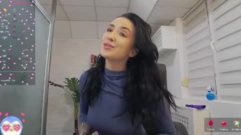 Snapshot of glamkate chatting on February 13, 2025, 7:35 am online show from February 13, 2025, 7:35 am