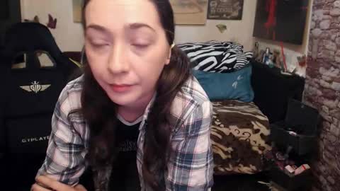 Glamourhottie online show from February 7, 2026, 9:57 am