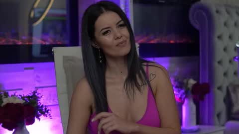 Snapshot of glamourousmom chatting on November 6, 2025, 4:24 am CharmingMom online show from November 6, 2025, 4:24 am