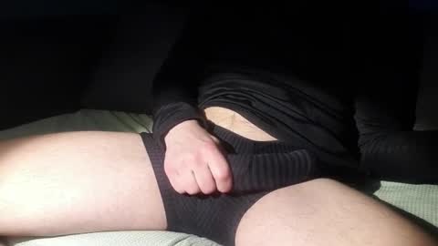 gldnboy85 online show from April 14, 2026, 8:48 pm