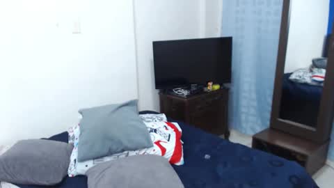 Snapshot of glennddastar chatting on November 28, 2025, 10:34 pm GlennddaStar online show from November 28, 2025, 10:34 pm