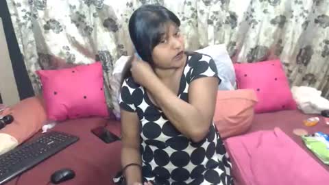 glitter candy online show from September 25, 2025, 8:12 pm