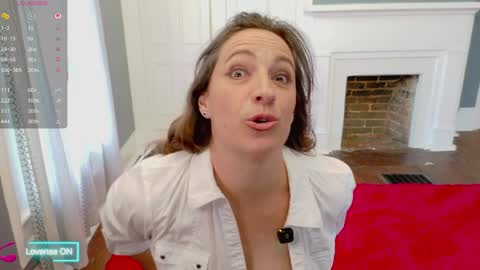 Snapshot of glittercumbucket chatting on March 25, 2026, 5:19 pm glittercumbucket online show from March 25, 2026, 5:19 pm