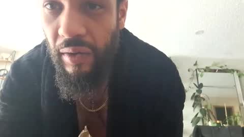 Snapshot of globalmovement chatting on January 24, 2025, 8:00 pm globalmovement online show from January 24, 2025, 8:00 pm