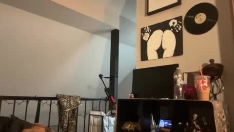 Snapshot of globberton chatting on November 24, 2025, 11:15 pm Baby Bimbo online show from November 24, 2025, 11:15 pm