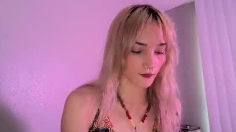 GloomieBear online show from April 23, 2026, 11:40 pm