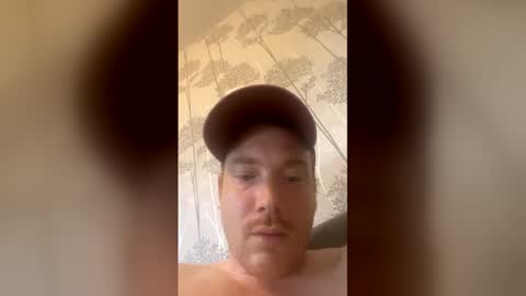 Snapshot of gloomy544481 chatting on May 31, 2026, 5:48 am gloomy544481 online show from May 31, 2026, 5:48 am