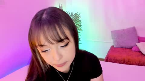 Mimi online show from November 21, 2025, 7:01 pm