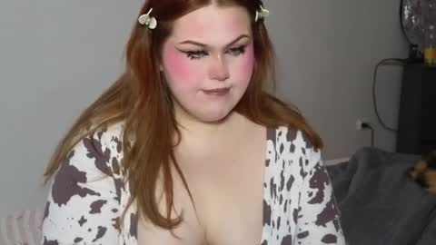 Snapshot of gloria_thomas chatting on April 3, 2026, 2:31 am gloria_thomas online show from April 3, 2026, 2:31 am